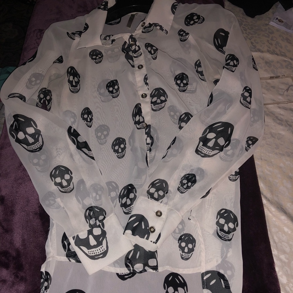 Skull head shirt